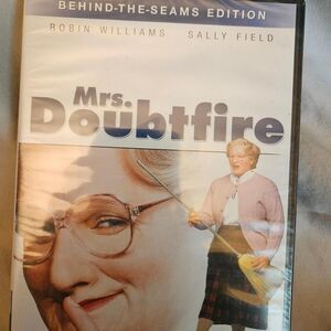 Mrs. Doubtfire DVD With Sally Field & Robin Williams